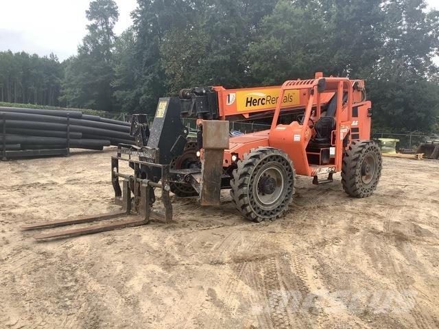 JLG 10054 텔러 핸들러