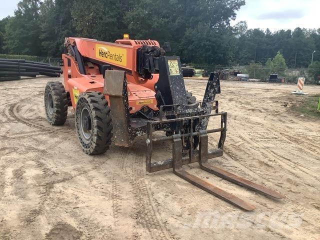 JLG 10054 텔러 핸들러