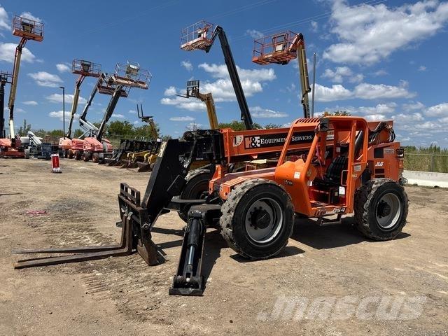 JLG 10054 텔러 핸들러