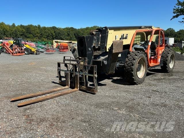 JLG 1055 텔러 핸들러