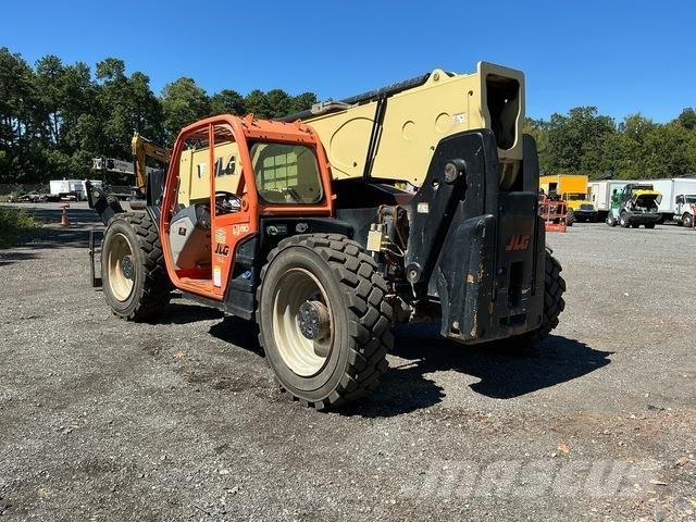JLG 1055 텔러 핸들러