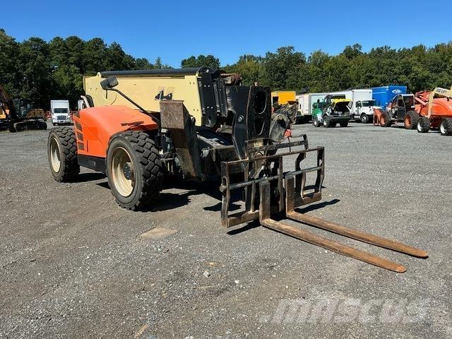 JLG 1055 텔러 핸들러
