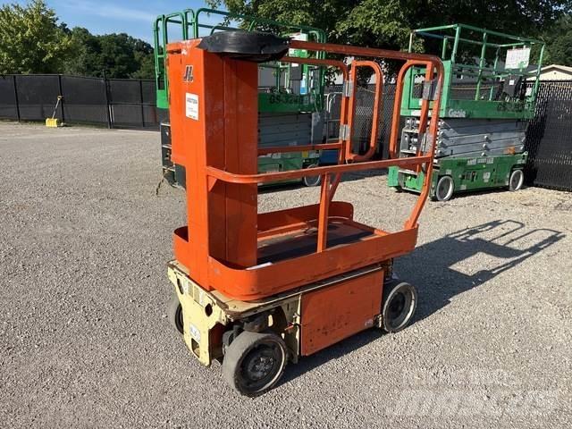 JLG 1230ES 인원/화물 앨리베이터