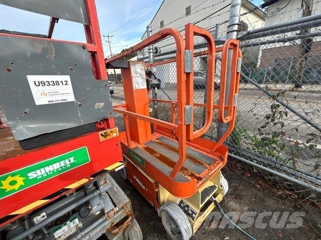 JLG 1230ES 인원/화물 앨리베이터