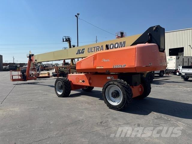 JLG 1350SJP 견인식 전동이동 리프트
