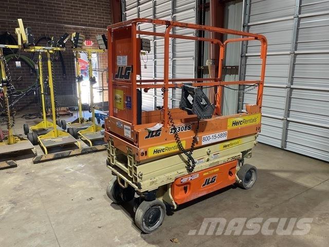 JLG 1930ES 가위형 리프트