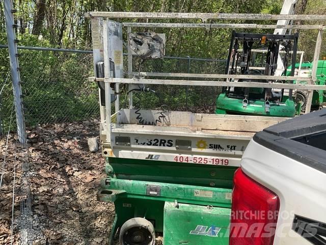 JLG 1932RS 가위형 리프트