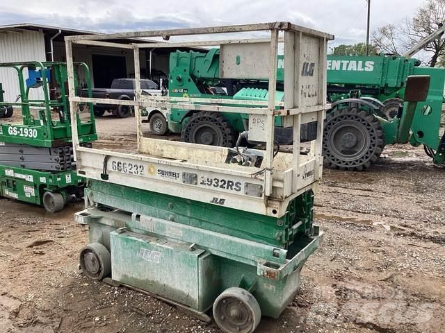 JLG 1932RS 가위형 리프트