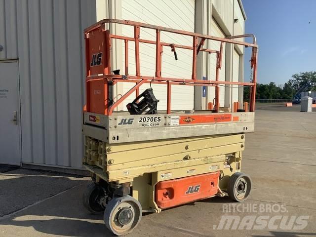 JLG 2030ES 가위형 리프트