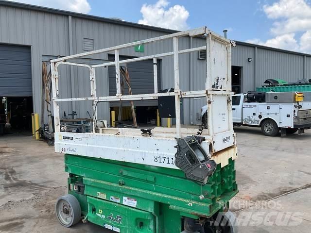 JLG 2032ES 가위형 리프트