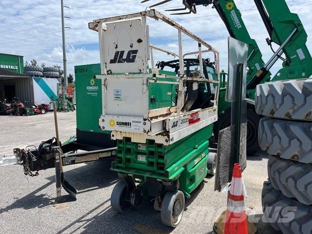 JLG 2032ES 가위형 리프트