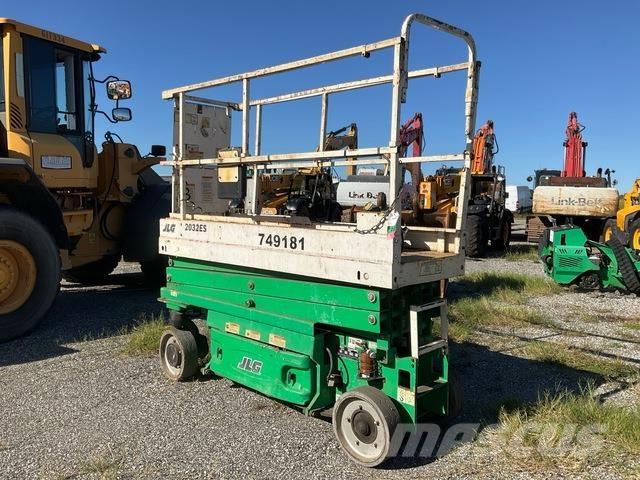 JLG 2032ES 가위형 리프트