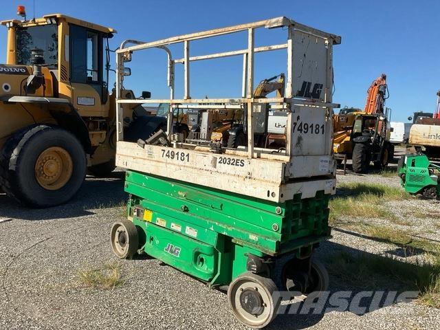 JLG 2032ES 가위형 리프트