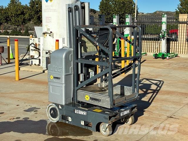 JLG 20MVL 인원/화물 앨리베이터