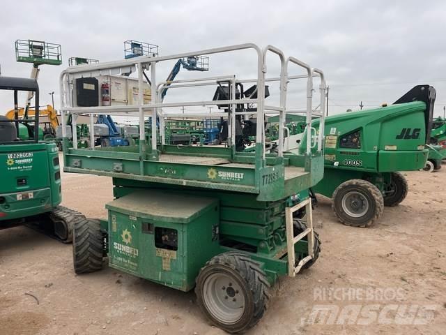 JLG 260MRT 가위형 리프트