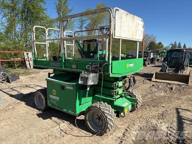 JLG 260MRT 가위형 리프트