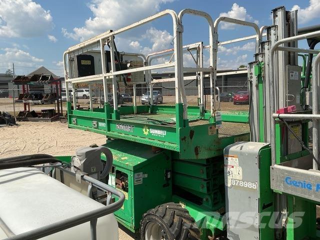 JLG 260MRT 가위형 리프트