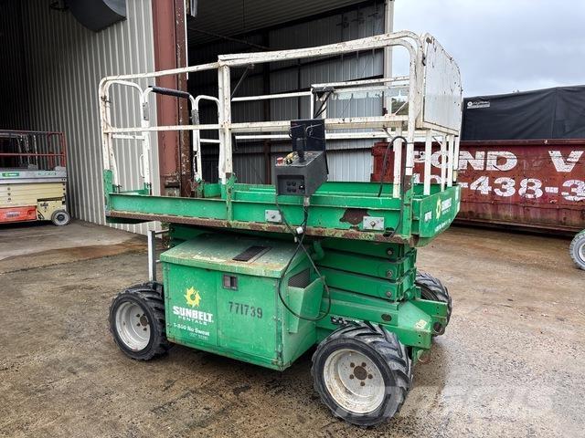 JLG 260MRT 가위형 리프트
