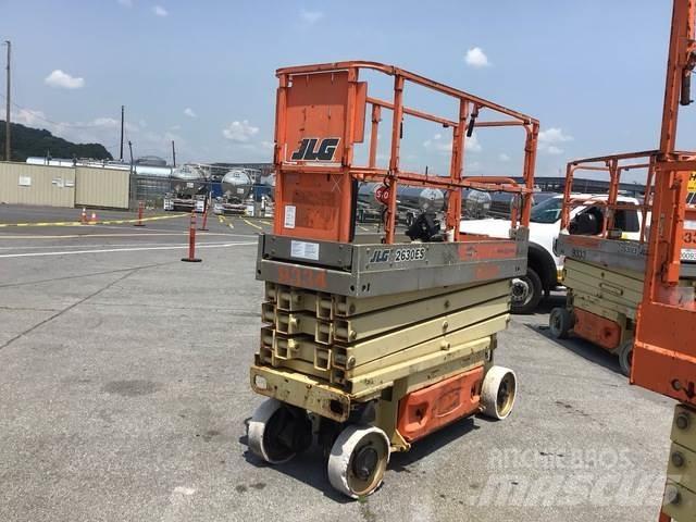 JLG 2630ES 가위형 리프트