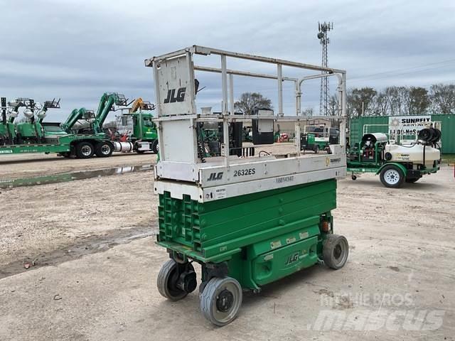 JLG 2632ES 가위형 리프트