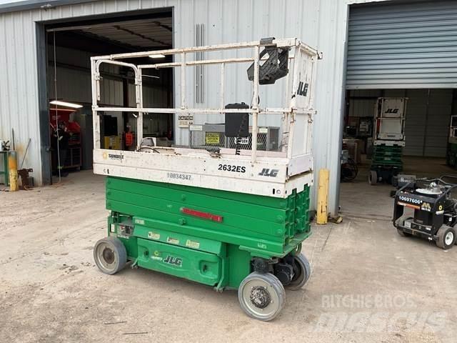 JLG 2632ES 가위형 리프트