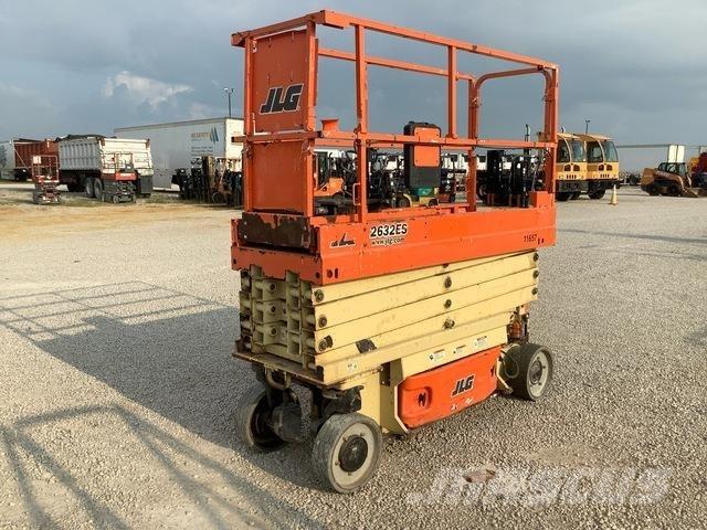 JLG 2632ES 가위형 리프트