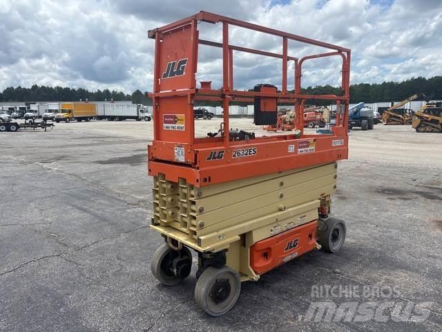 JLG 2632ES 가위형 리프트