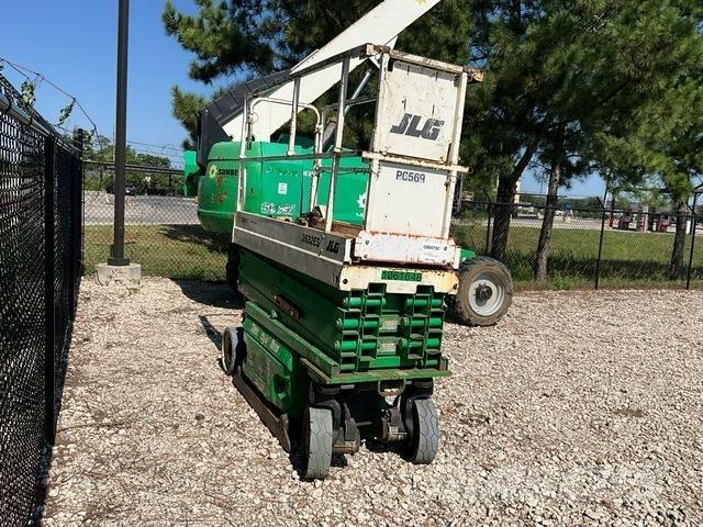 JLG 2632ES 가위형 리프트