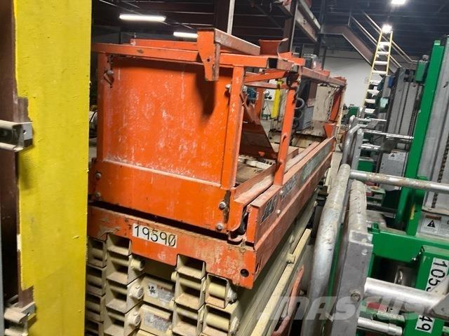JLG 2632ES 가위형 리프트