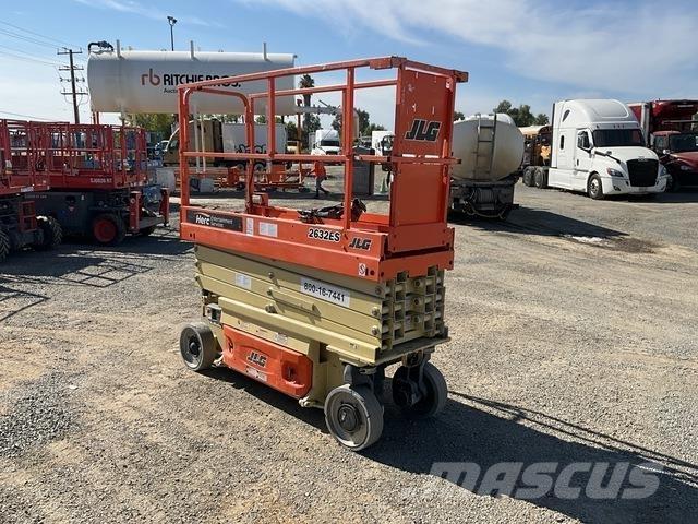 JLG 2632ES 가위형 리프트