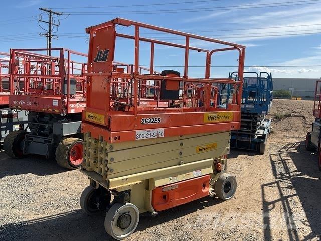 JLG 2632ES 가위형 리프트