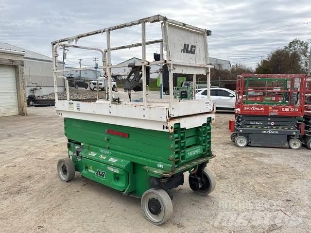 JLG 2646ES 가위형 리프트