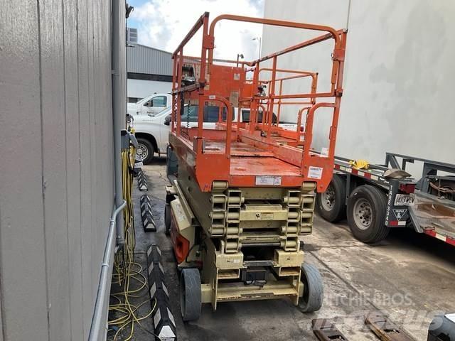 JLG 2646ES 가위형 리프트
