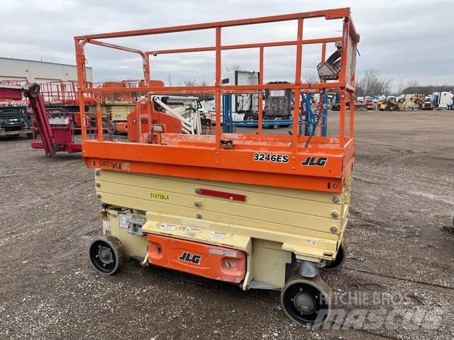 JLG 3246ES 가위형 리프트