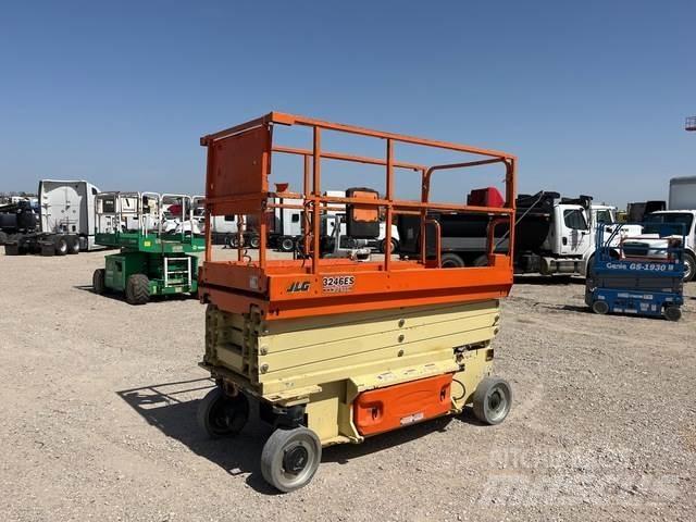 JLG 3246ES 가위형 리프트