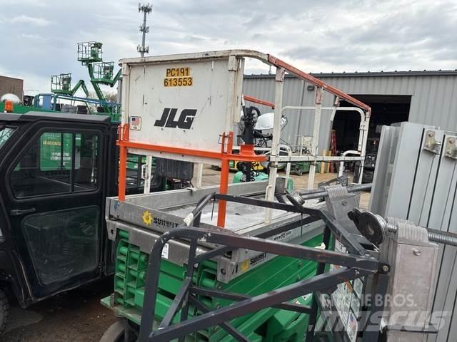 JLG 3246ES 가위형 리프트