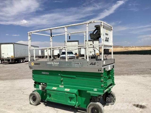JLG 3246ES 가위형 리프트