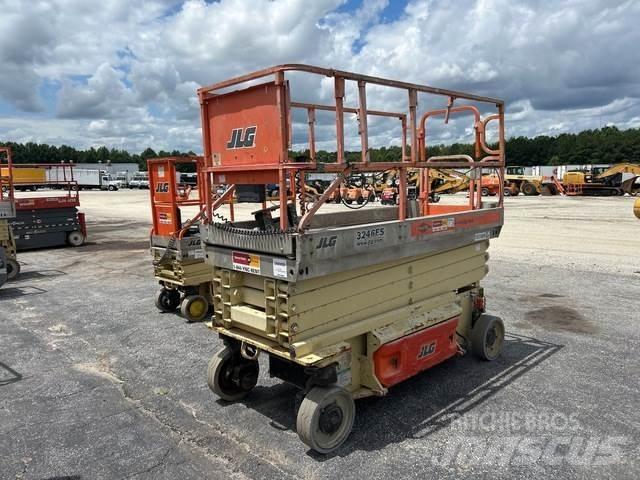 JLG 3246ES 가위형 리프트