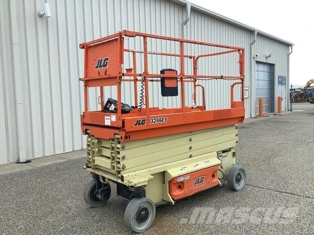 JLG 3246ES 가위형 리프트