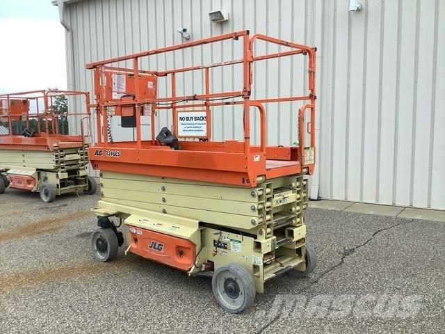 JLG 3246ES 가위형 리프트