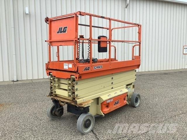 JLG 3246ES 가위형 리프트