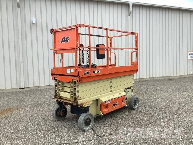 JLG 3246ES 가위형 리프트