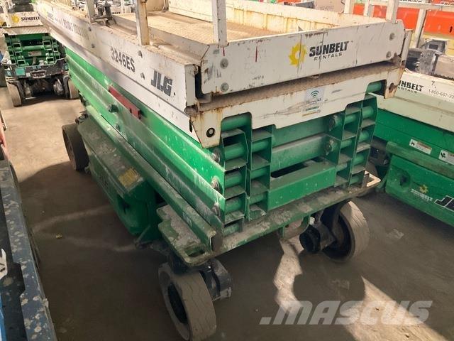 JLG 3246ES 가위형 리프트