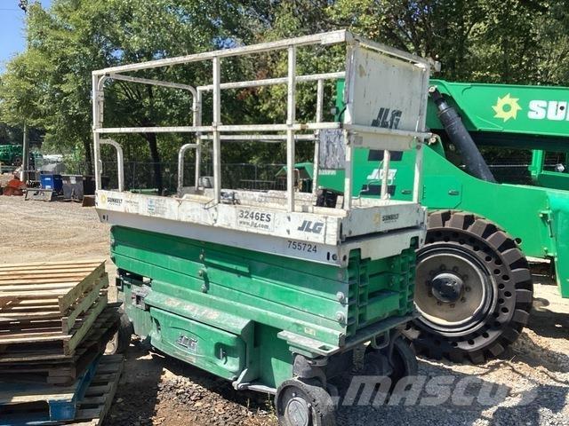 JLG 3246ES 가위형 리프트