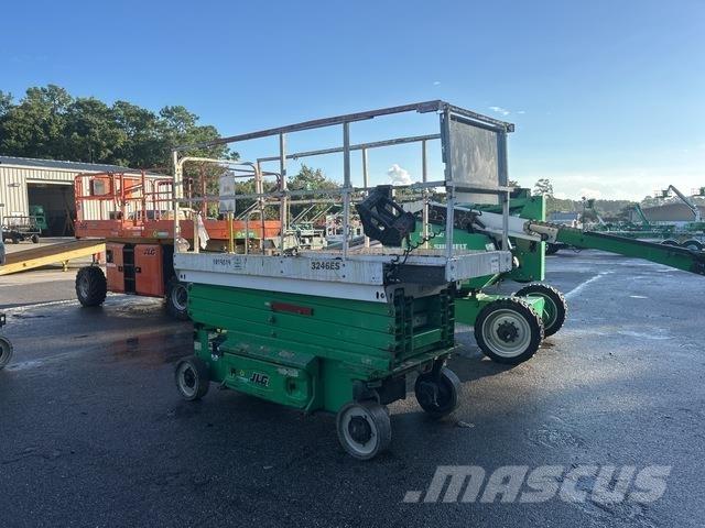 JLG 3246ES 가위형 리프트