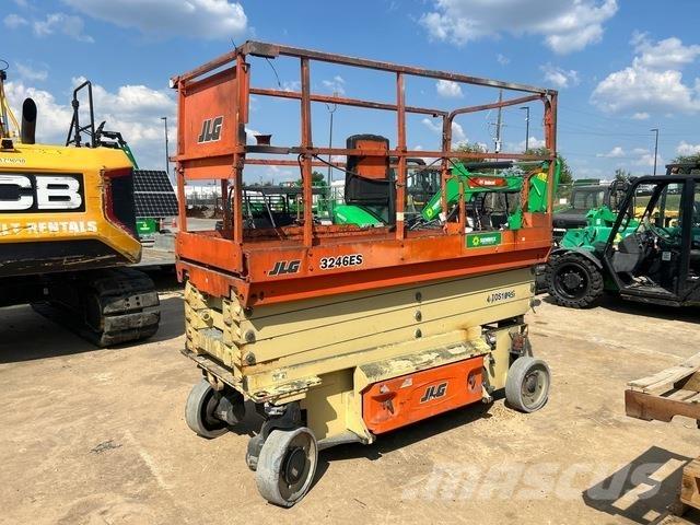 JLG 3246ES 가위형 리프트