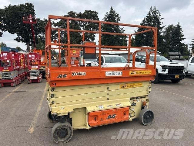 JLG 3246ES 가위형 리프트
