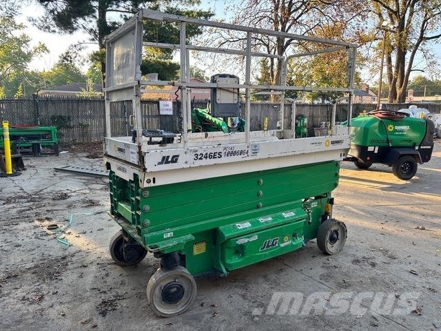 JLG 3246ES 가위형 리프트
