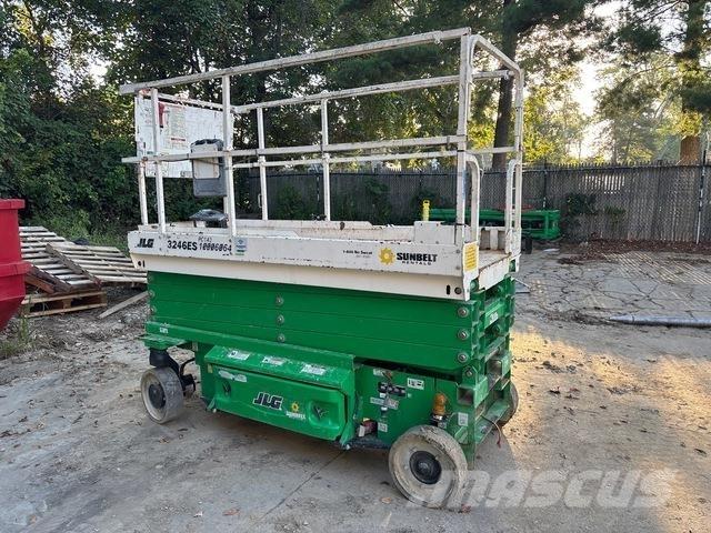 JLG 3246ES 가위형 리프트