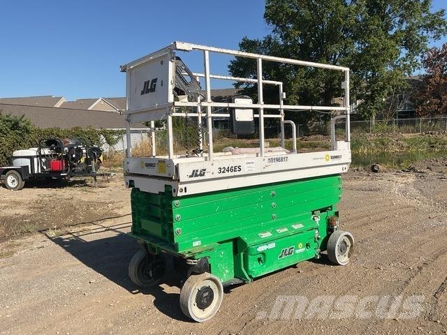 JLG 3246ES 가위형 리프트